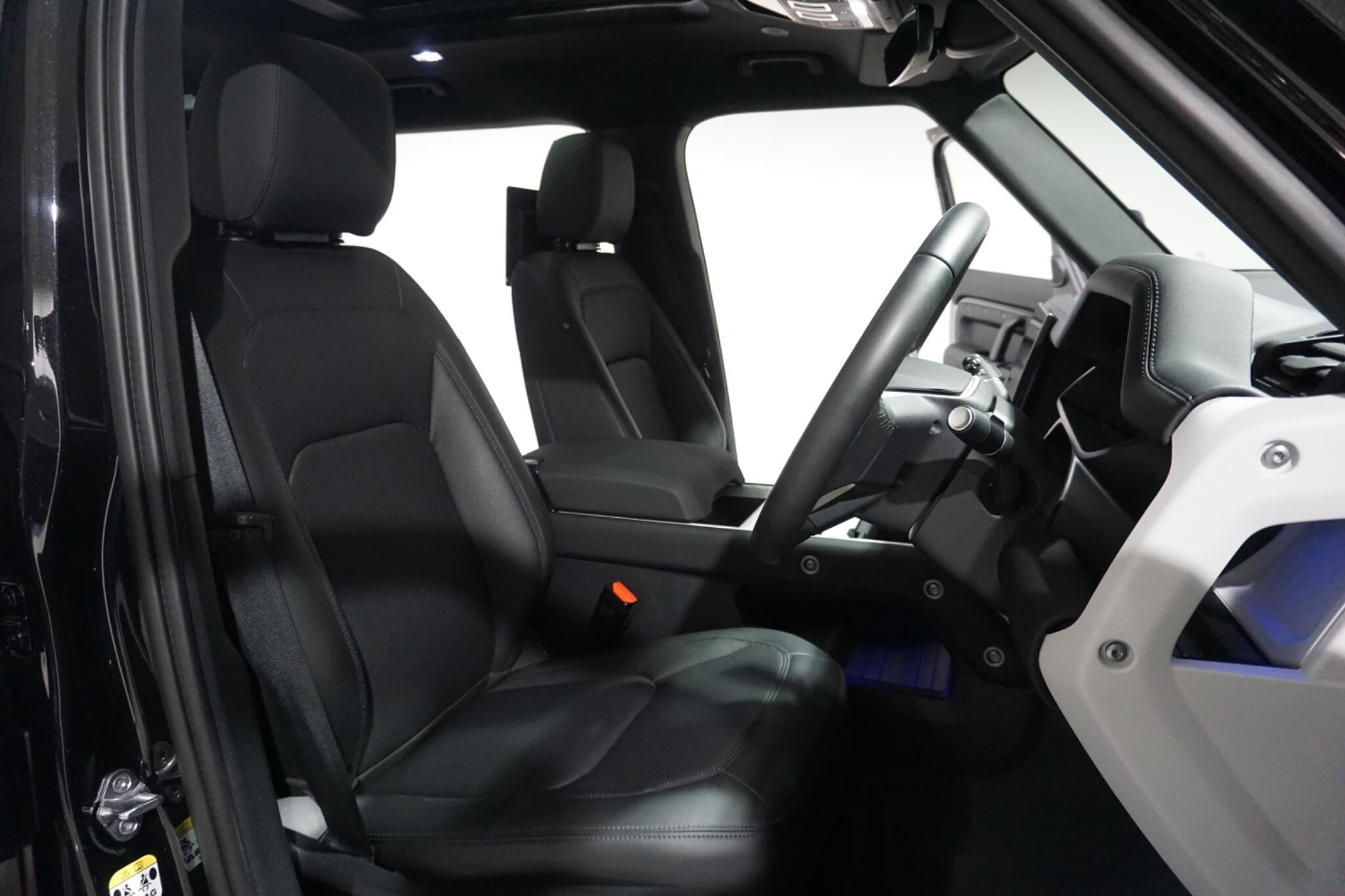 Land Rover Defender 110 3.0 D350 MHEV X-Dynamic SE SUV 5dr Diesel Auto 4WD Euro 6 (s/s) (350 ps)